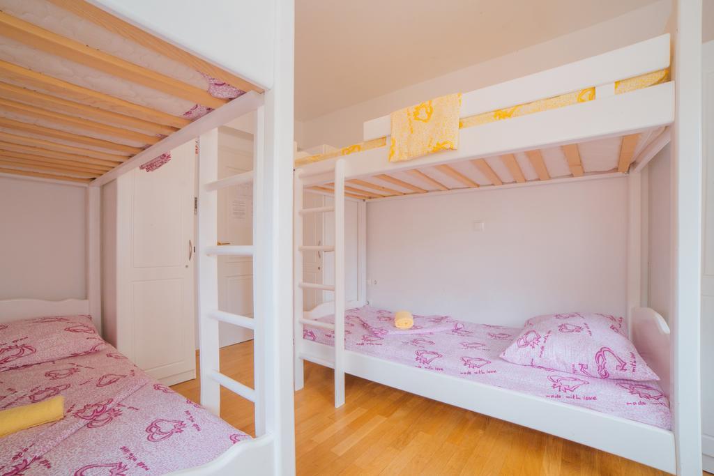 Хостел Cheap Sleep Marinero (Adults Only) Хвар Экстерьер фото